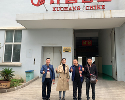 陜西吳總一行三人來許昌智工試機(jī)并訂購DCCZ7-10型多功能電磁炒貨機(jī)一臺(tái) 陜西吳總一行三人來許昌智工試機(jī)并訂購DCCZ7-10型多功能電磁炒貨機(jī)一臺(tái)