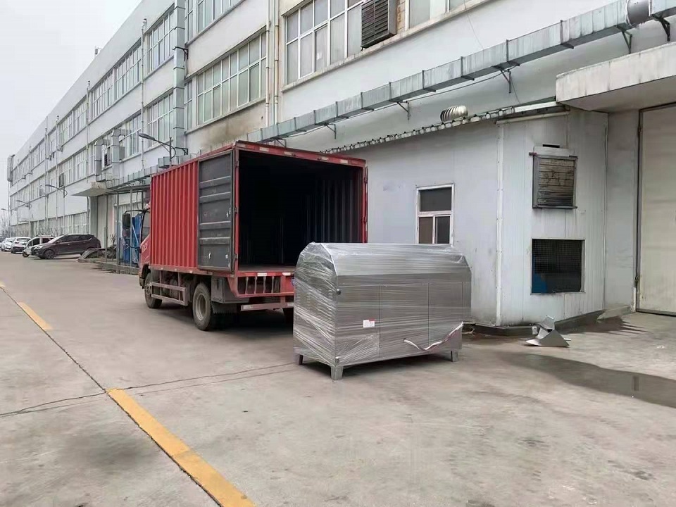 武漢客戶再次來到許昌智工訂購DCCZ7-10型電磁炒貨設備 直接裝車拉走 武漢客戶再次來到許昌智工訂購DCCZ7-10型電磁炒貨設備 直接裝車拉走